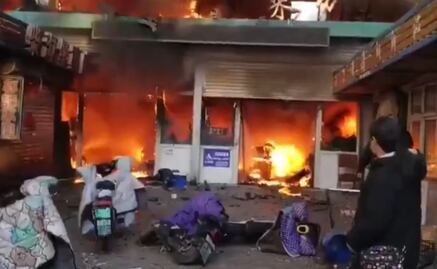 Se incendia mercado de alimentos de China; reportan al menos 8 muertos y 15 heridos