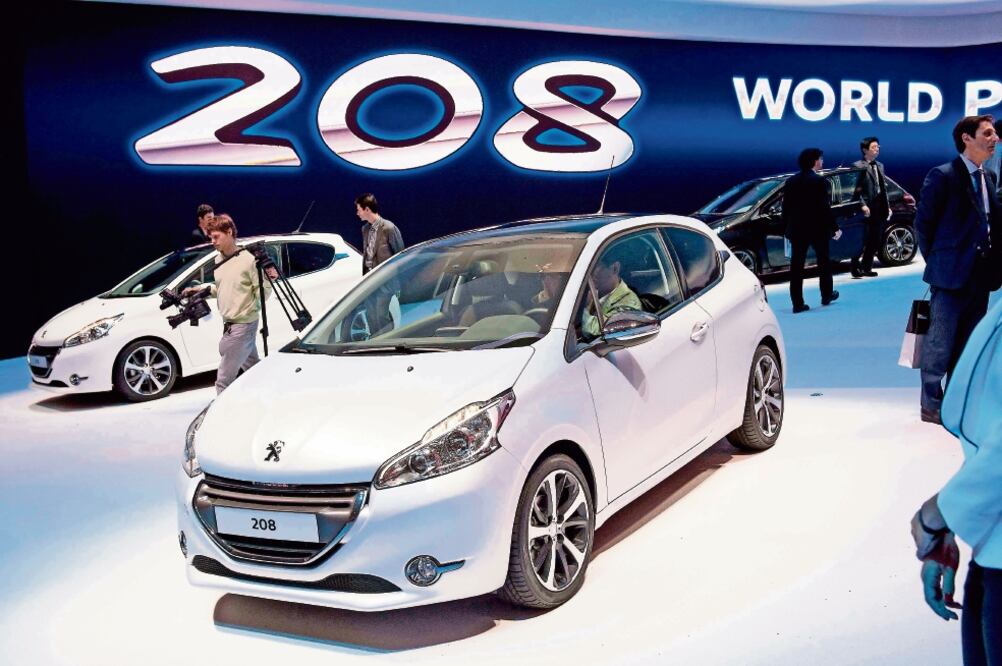 De acuerdo con directivos de la armadora, los vehículos con motores a diesel recorren en promedio cinco kilómetros más que uno de gasolina (ARCHIVO EL UNIVERSAL)