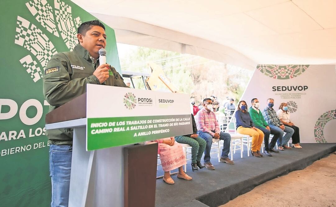El gobernador Ricardo Gallardo anunció el fin del ciclo escolar el próximo 1 de julio para salvaguardar la salud de estudiantes. Foto: Especial.
