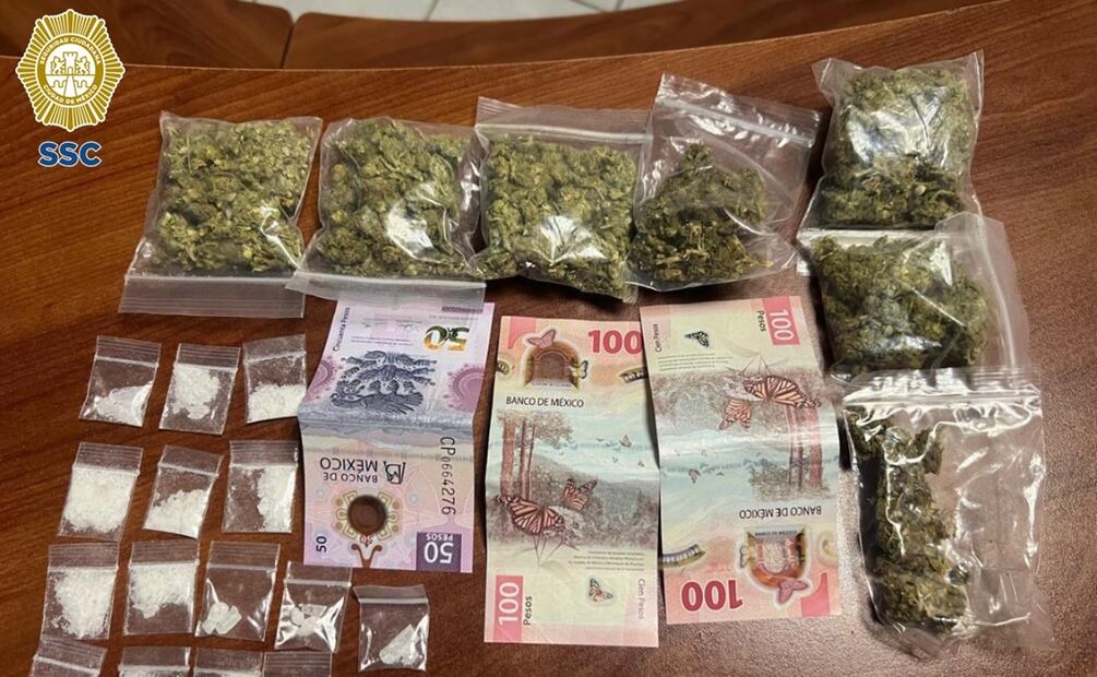 Detienen a dos integrantes de Los Rodolfos en Xochimilco por narcomenudeo y extorsión. Foto: Especial