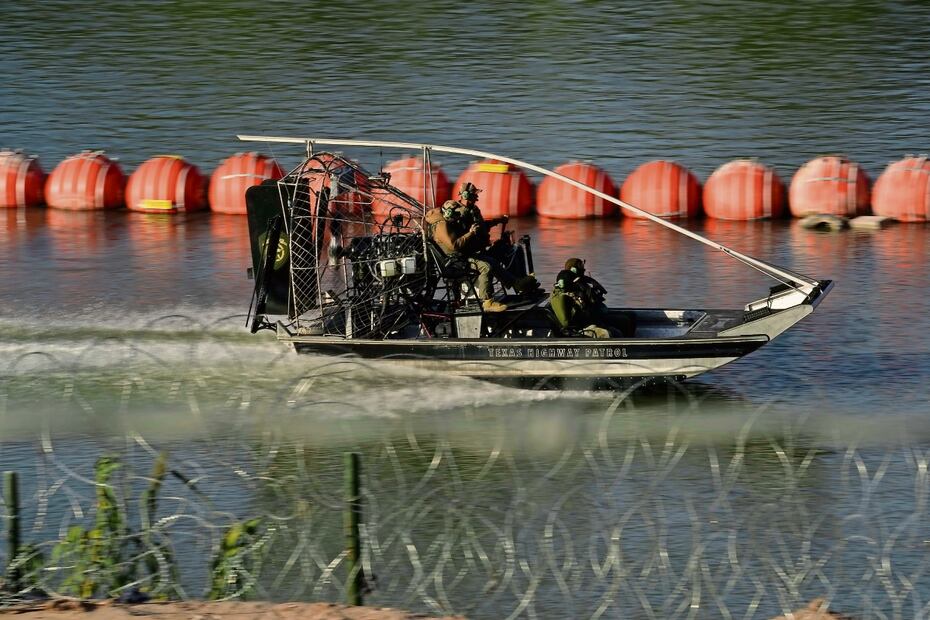 Boyas instaladas en el Río Grande, en la frontera sur de Estados Unidos. Foto: archivo 