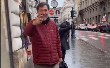 Noroña hace de las suyas en Roma