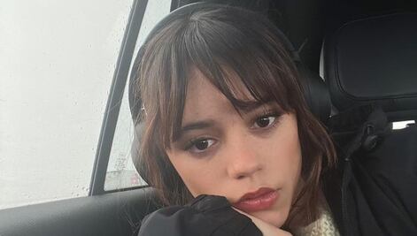 Esta fue la reacción de la mamá de Jenna Ortega al ver a su hija fumando