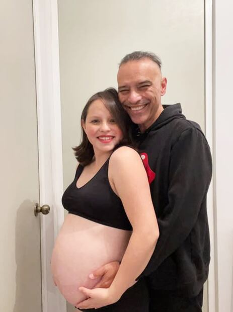 Xava Drago y Ela Corez esperando a Sofía Malena, su hija en común que, en la actualidad, tiene un año, tres meses.
Foto: Instagram, vía @elacorez