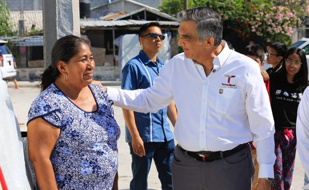 Gobernador de Tamaulipas entrega apoyos a familias damnificadas por lluvias (12/04/2025). Foto: Especial