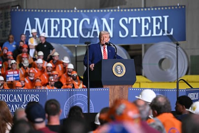 Trump anuncia que los aranceles al acero aumentarán a 50%; entrarán en vigor el 4 de junio, añade