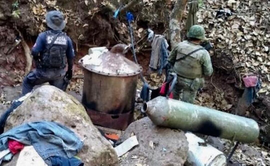 La acción de Policía Michoacán y Ejército Mexicano tuvo lugar en una zona montañosa. Foto: Especial   