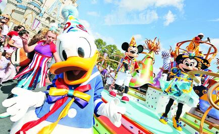 ¿Acosan a Minnie Mouse? Cosas extrañas en los parques de Disney