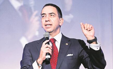 Pedirán al Senado registro de vehículos usados por Javier Lozano