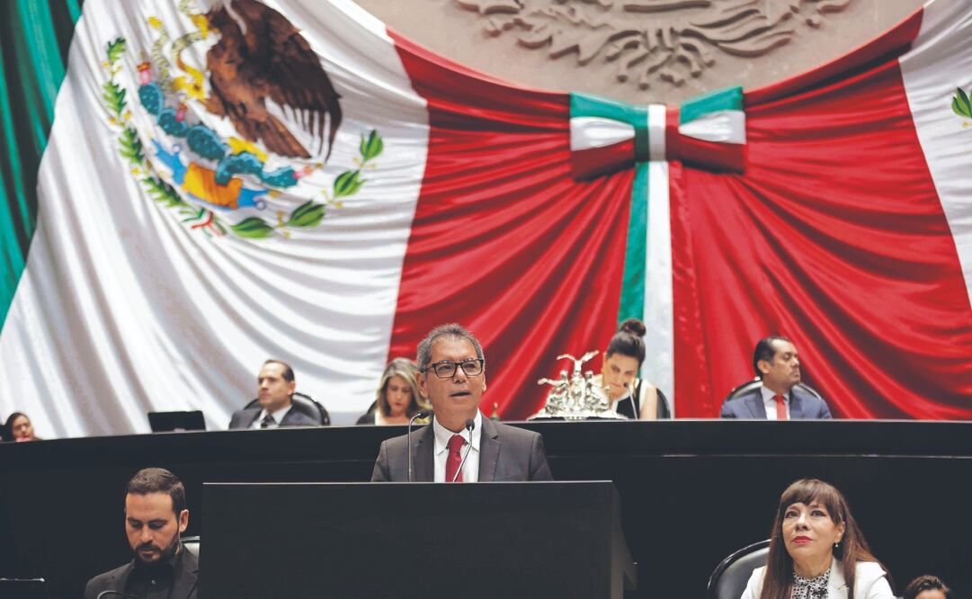Durante su comparecencia ante diputados en San Lázaro, Edgar Amador, secretario de Hacienda, aseguró que los legisladores tienen la facultad de enriquecer el proyecto presupuestal. Foto: de DIEGO SIMÓN SÁNCHEZ. EL UNIVERSAL