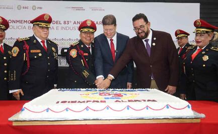 Pablo Vázquez encabeza festejo por 83 aniversario de la Policía Bancaria e Industrial 