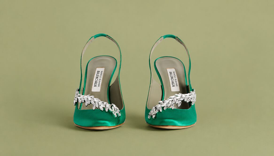 Esta colección de zapatos entre Balenciaga y Manolo Blahnik se ha vuelto tendencia entre gurús de la moda. Foto: Balenciaga