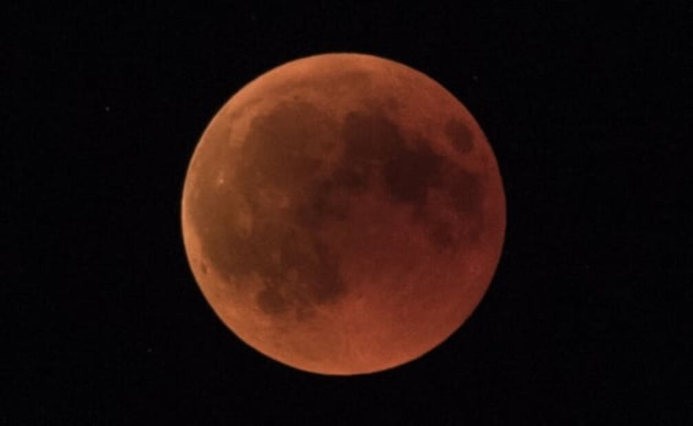 Eclipse. Trifecta de "superluna roja" no ocurría desde hace unos seis años