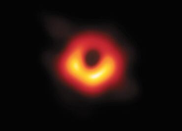 NASA simula qué pasaría si cayéramos en un agujero negro
