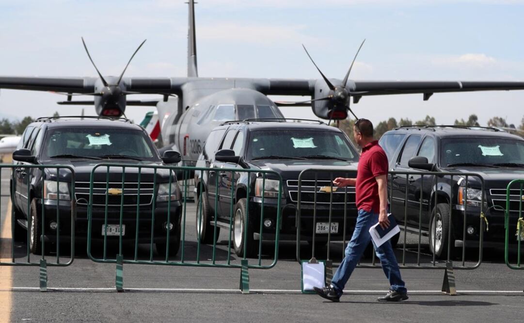 Subasta de vehículos oficiales en la Base Aérea de Santa Lucía. Foto: Ariel Ojeda/EL UNIVERSAL 
