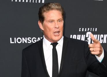 David Hasselhoff "le quita la chamba" a Henry Cavill y será el nuevo Superman
