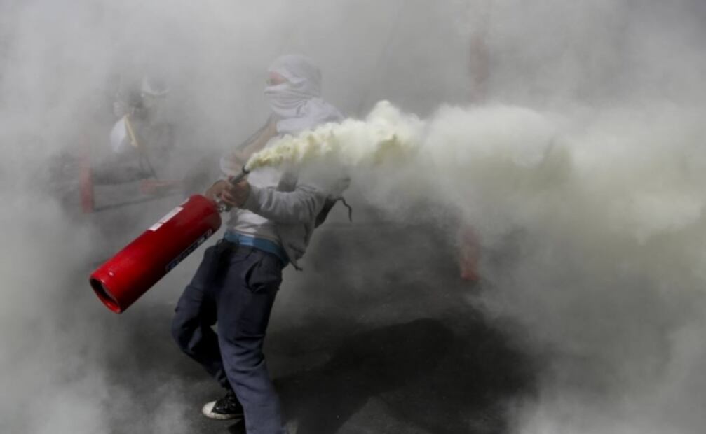 Reportan violentos enfrentamientos en décimo día de protestas en Chile