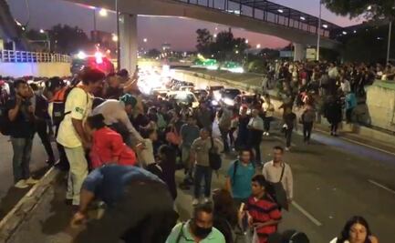 Caos en Línea 9: Usuarios saturan viaducto por alcanzar a subirse al RTP: VIDEOS