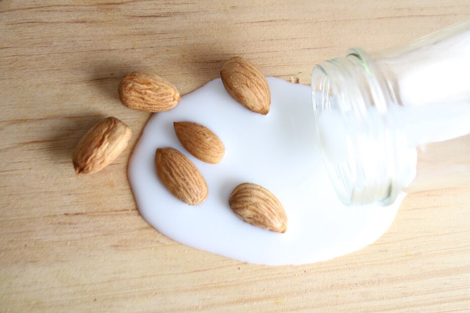 Leche de almendras. Fuente: Pixabay