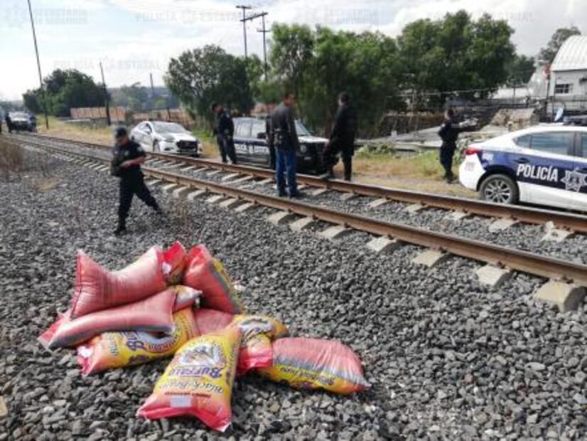 Hallan toma clandestina de gasolina en Tlalnepantla