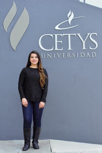 Joven mexicana entrena a niños para mundial de robótica en China