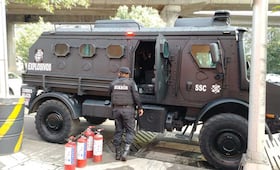 Blindan instalaciones del INE ante protesta de la CNTE; solo recibirán oficios por correo electrónico