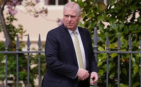 El expríncipe Andrés sale de la comisaría tras ser detenido; está ligado al caso Epstein