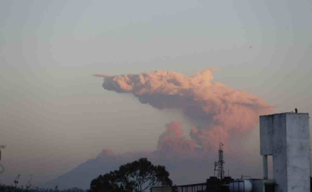 Fumarola en el Popocatépetl. Foto: Juan Carlos Williams. EL UNIVERSAL