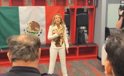 ¿Quién es Fey? La artista que emocionó al cantar el Himno Nacional Mexicano antes de la pelea de "Canelo" Álvarez