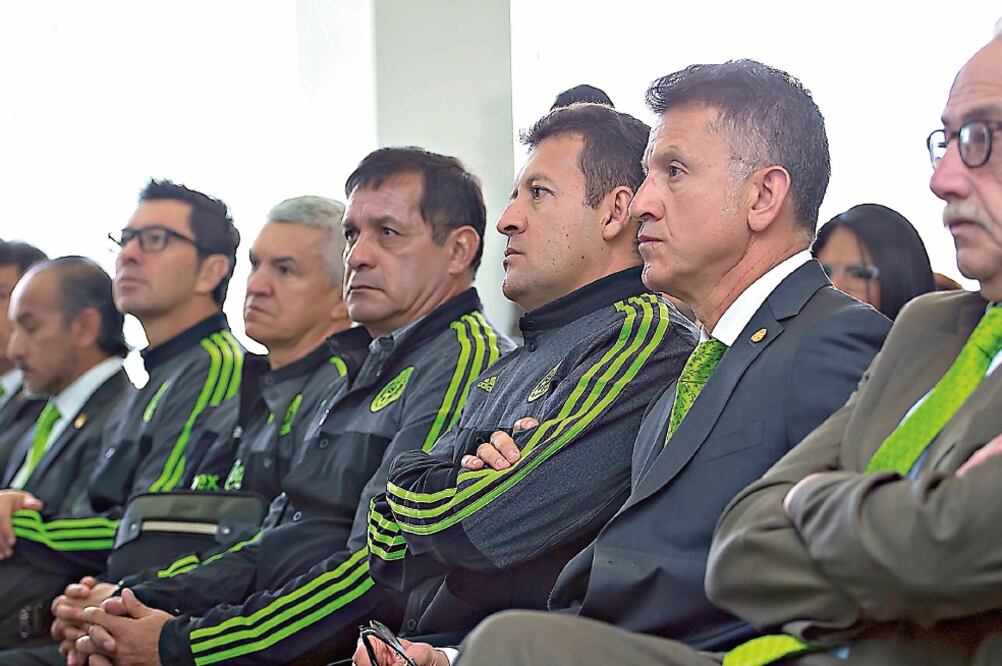 Directivos y cuerpo técnico de las selecciones nacionales escuchan las propuestas y obligaciones para el desempeño de este año (ETZEL ESPINOSA. IMAGO7)