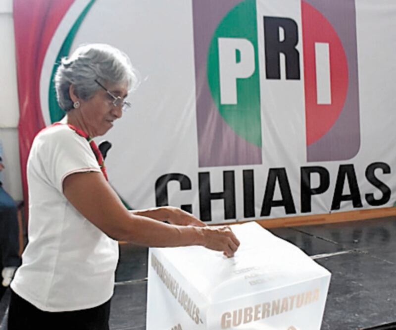 El tricolor pagó por boletas con 12 candados de seguridad y adquirió 6 mil 161 lonas impresas para marcar los sitios donde serían los comicios. ARCHIVO EL UNIVERSAL