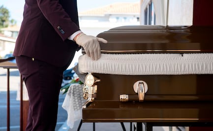 Funerarias en California, saturadas por fallecidos de coronavirus