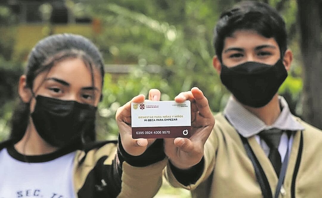 El programa tiene un alcance de un millón 100 menores de edad en educación básica y media. Foto: ARCHIVO EL UNIVERSAL