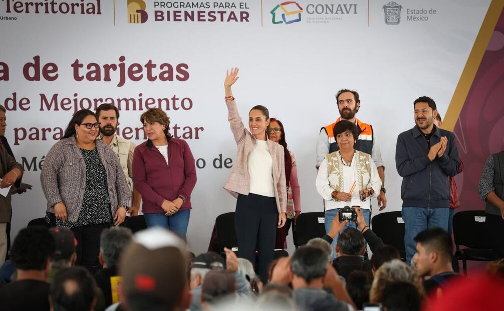 Claudia Sheinbaum realiza la Entrega de Tarjetas de Mejoramiento de Vivienda para El Bienestar en Chicoloapan. Foto: Luis Camacho/EL UNIVERSAL