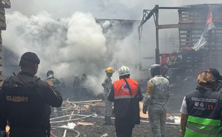 Incendio en fábrica de Iztapalapa moviliza a cuerpos de emergencia; evacuan 16 viviendas