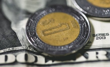 Precio del dólar: Así abre el billete verde este viernes mientras el bitcoin se desploma