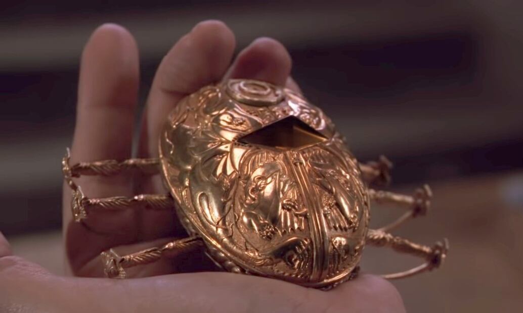 Todos los artefactos que se usaron para la cinta fueron robados y nunca se recuperaron. Los aparatos que Guillermo del Toro exhibe en sus presentaciones sólo son réplicas. Foto: Captura de Pantalla/Iguana Producciones.