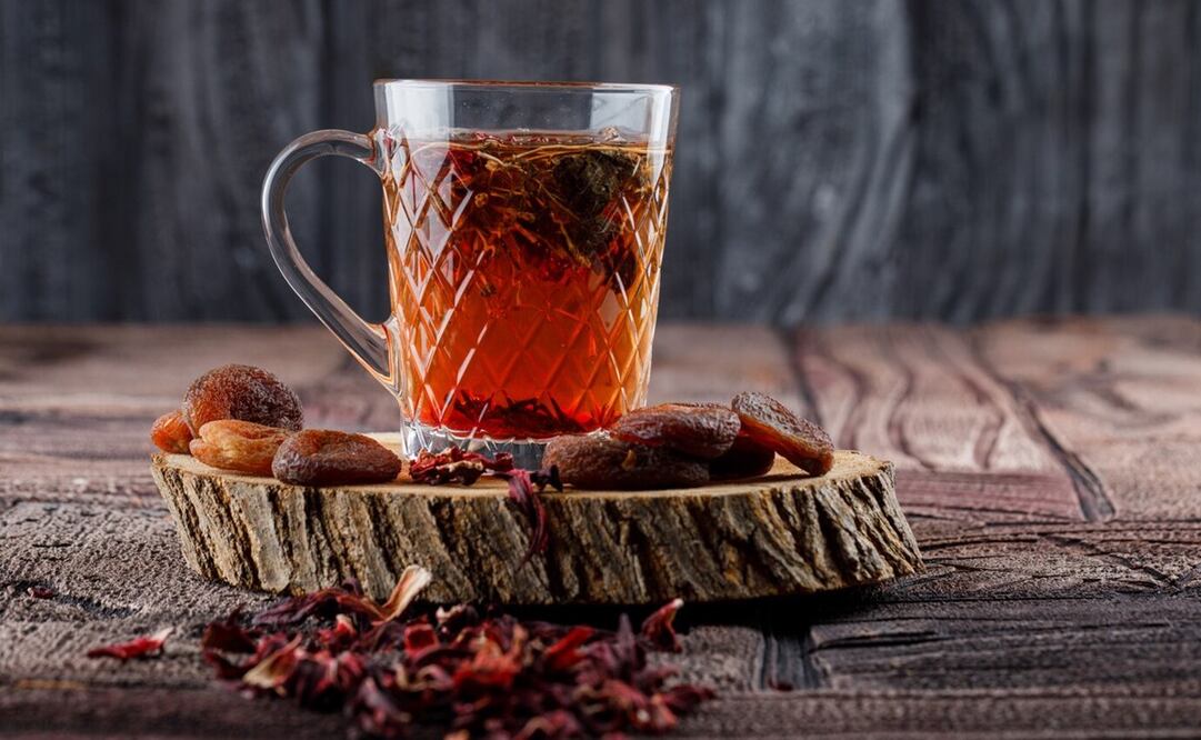 Esta bebida también reduce los triglicéridos y controla el azúcar en la sangre. Foto: Freepik