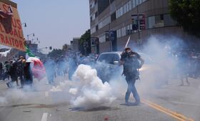 Manifestantes protestan por tercer día contra redadas migratorias en Los Ángeles; sigue en vivo la cobertura