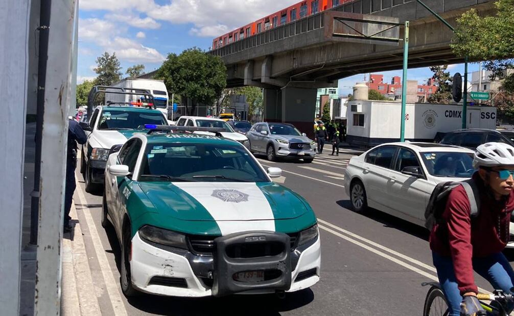 Inicia el operativo policíaco en las inmediaciones del Foro Sol por concierto de Taylor Swift. Foto: Gaspar Betancourt/EL UNIVERSAL.