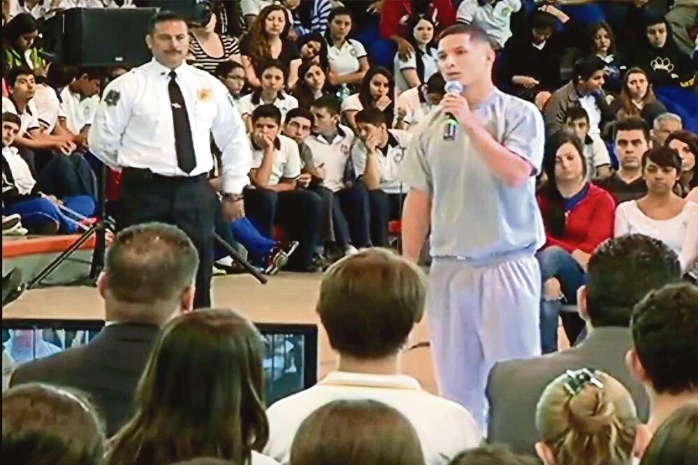 Mientras cumple su sentencia, 'Casper' dice estar arrepentido de su vida delictiva; hoy es voluntario en el programa Libre de Prisiones. (FOTO: FISCALÍA DEL ESTADO)