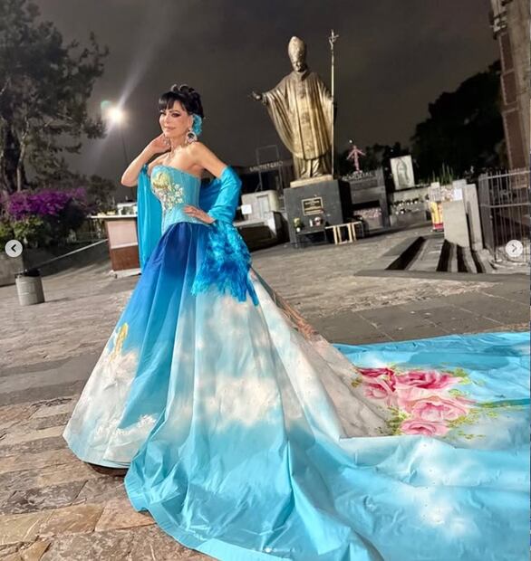 Maribel Guardia en la Basílica de Guadalupe.
FOTO: Instagram maribelguardia
y mitzyofficial_