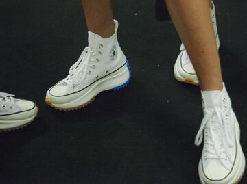 Converse se une con J. W. Anderson y lanzan tenis con plataforma