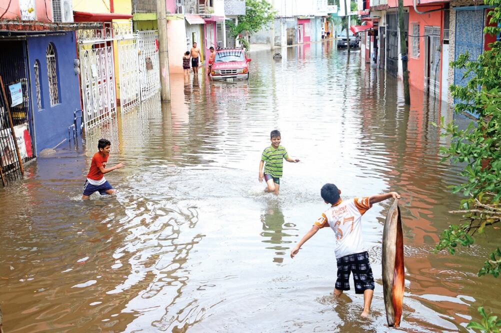 La ASF señaló que la Conagua gastó 251 millones 882 mil pesos en 2016, en tres campañas de prevención y emergencias. (ARCHIVO EL UNIVERSAL)