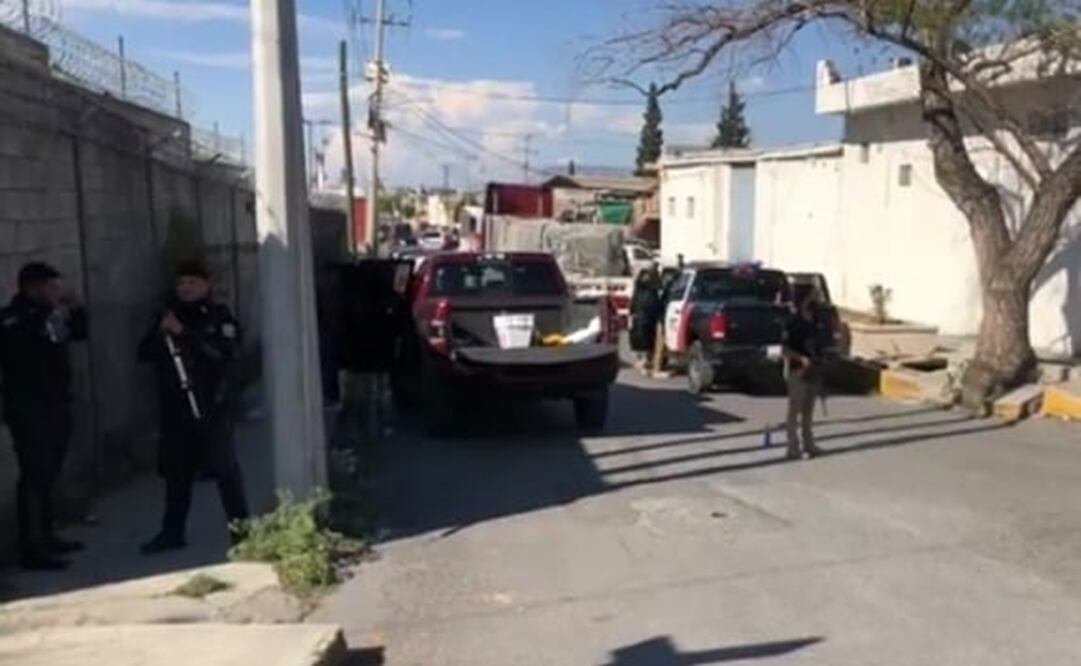 Al inspeccionar la carga hallaron los paquetes con la droga, por lo que procedieron a detener al chofer y asegurar el camión. Foto: Especial 