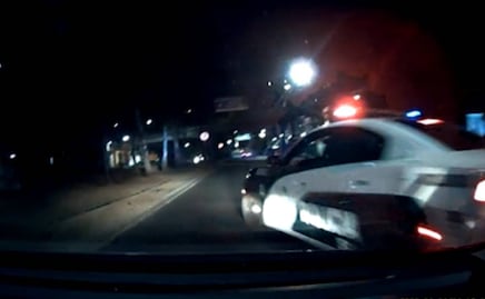 Denuncian a patrulla de CDMX de “montachoques”