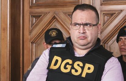 Nuevo revés a Javier Duarte; niegan amparo contra cualquier orden de captura