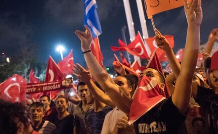 Mueren 4 civiles durante registros tras intento de golpe en Turquía 