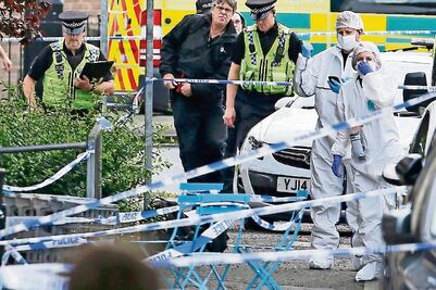 Asesinato enrarece consulta británica