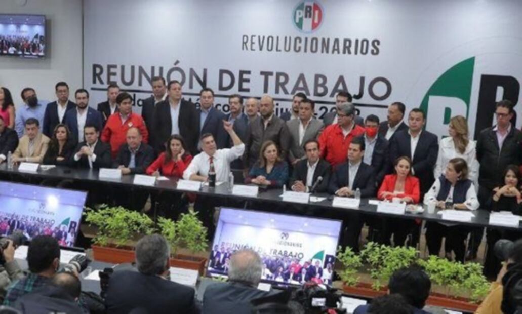 Reaparece la vieja guardia del PRI en cónclave de "Alito" Moreno